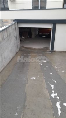 Najam velike garaže Zemun nas. Save kovačevića