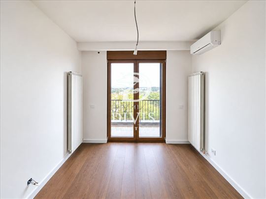 Nov 2.0 stan sa garažom u kompleksu Lux 51, 60m2