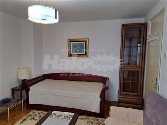 Svetao, renoviran stan sa predivnim pogledom