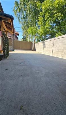Vožovac, 100m2 na 2,6 ari, renovirana, uknjiženo