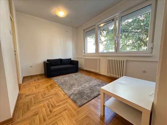 Vračar, Cara Nikolaja II, 45m2, 2.0, namešten