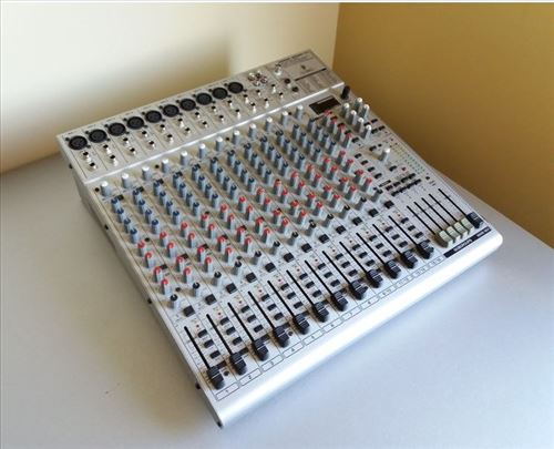 Behringer Eurorack ub2442 fx-pro - Pasivna