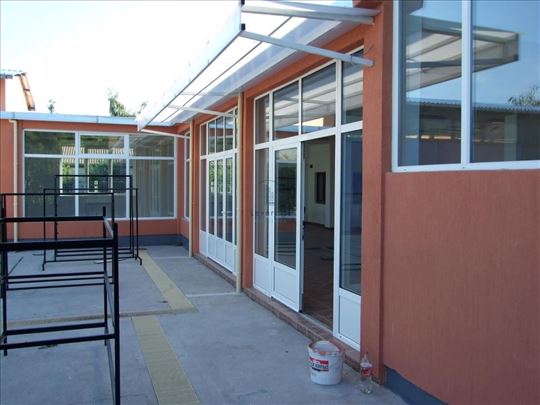 Borča, stambeno poslovni objekat, 500 m2