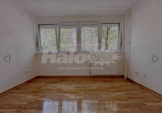 BLOK 21 - Izdajem potpuno renoviran 1.5 stan