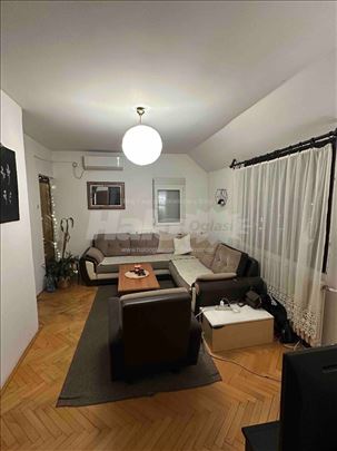 Lep dupleks u Ljeskoj 65+25m2