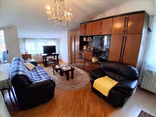 2.0 stan, Lekino brdo – Cankareva ulica, 48 m²