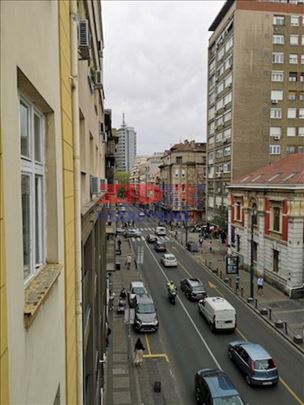 Atelje, Svetogorska, salonac