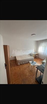 Darvinova pošta stan 38 kvadratnih metara odlican!