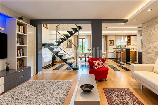 Ranka Tajsića | Autokomanda | Duplex
