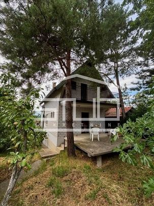 Meljak, dve uknjižene kuće na 12 ari! ID#1633