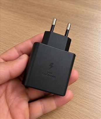 Novo! Univerzalni punjac 45W sa kablom za mobilne