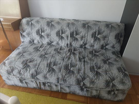 Poklanjam Simpo trosed Mojca