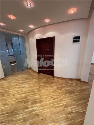 Poslovni prostor na Vračaru, 104m2