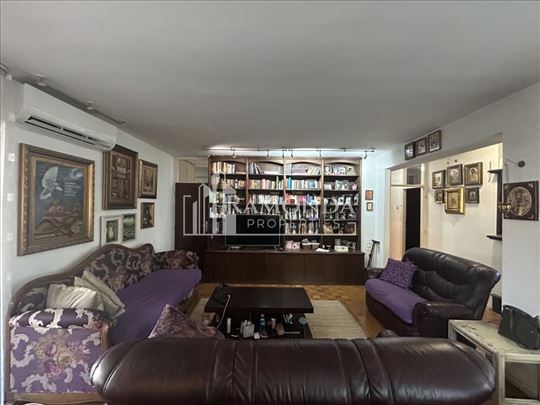 Prodaja četvorosobnog stana Vračar,109 m², garaža,