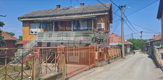 Prodaja placa i kuća u Kruševcu (naselje Bivolje)