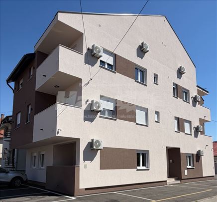 Prodajem Lux stan 58 m2 u Batajnici