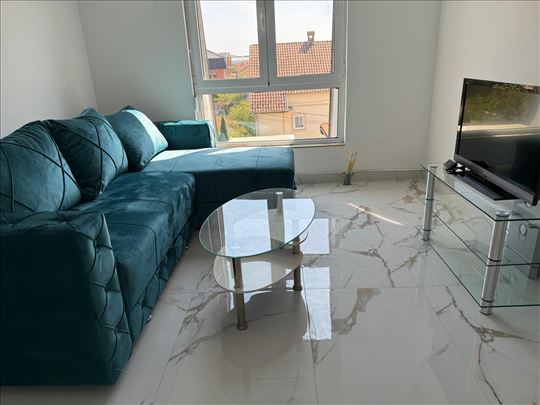 SJAJNA ponuda! Lux studio apartman,opremljen,nov!