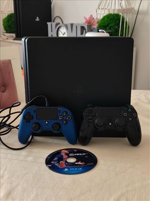 Sony Playstation 4 SLIM GTA V gratis na cd-u