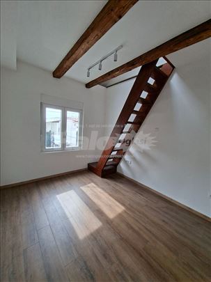 Strumička, 1.5 duplex, renoviran