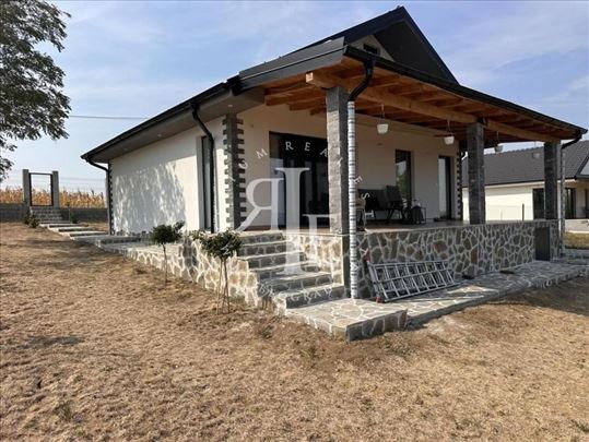 Kosmaj, Nemenikuće, 4.0, 102m2, 30 ari plac