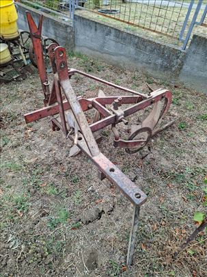 Plug na pomeranje voćarski