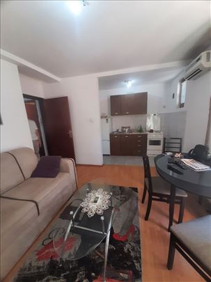 Prodaje se jednosoban stan na Maloj vagi kod Simpa