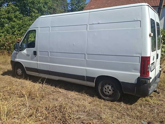 Selidbe i prevoz građevinskog materijala