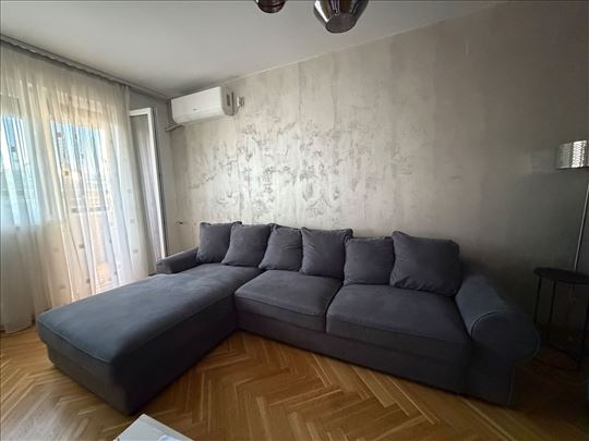 Ugaona garnitura