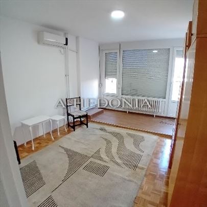 Voždovac-Crkva, izdavanje, 3.0, namešten, renovira