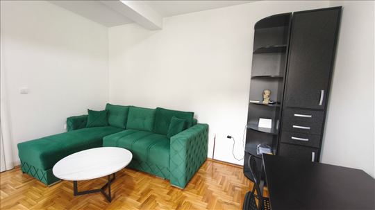 Garsonjera 24m2, Podbara