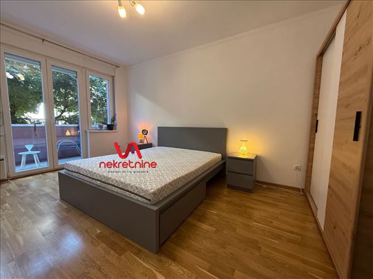 Lep Dvosoban Stan 70m2, Dorćol Stari grad