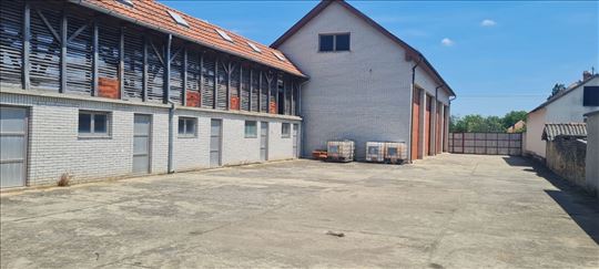 Prodaja/Izdavanje Hala u Crepaji 216m2,25ari