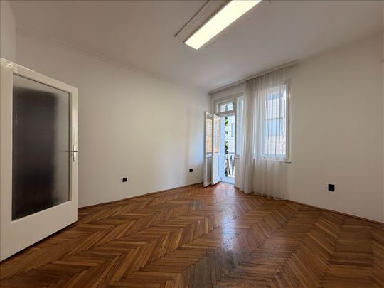Salonski stan za izdavanje u centru Beograda, 47m2