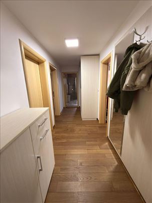 Stan 95m2, centar