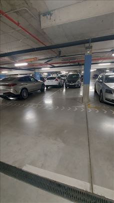 Beograd na vodi zgrada AQUA - garažno mesto