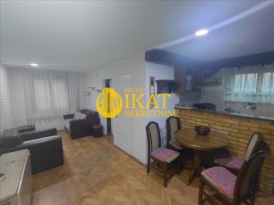 Karaburma, Husinskih Rudara 1.5 31m2