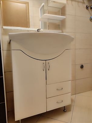 Lavabo sa ormaricem