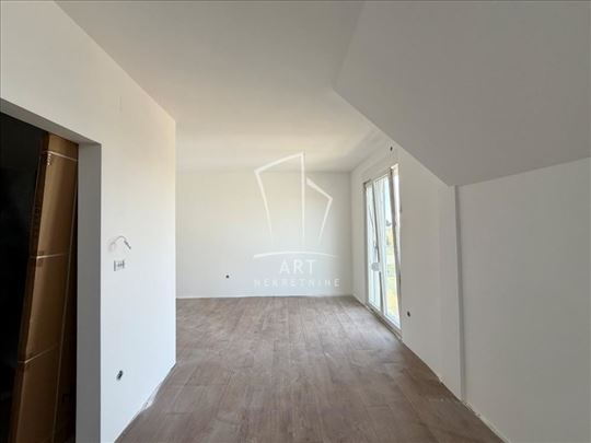 Nova garsonjera- Novi Banovci -32m2 ID#16394