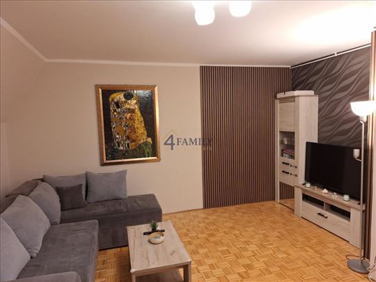 Novi Beograd, Blok 72 – 63 m², dvosoban, velika te