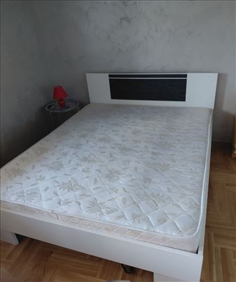 Prodajem krevet