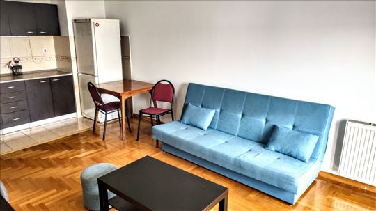 Cvetkova pijaca 2-soban stan SVI troškovi uključen