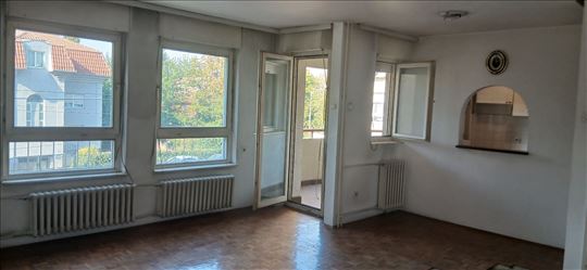 Požeška - na odličnoj lokaciji - dvostran - 86m2