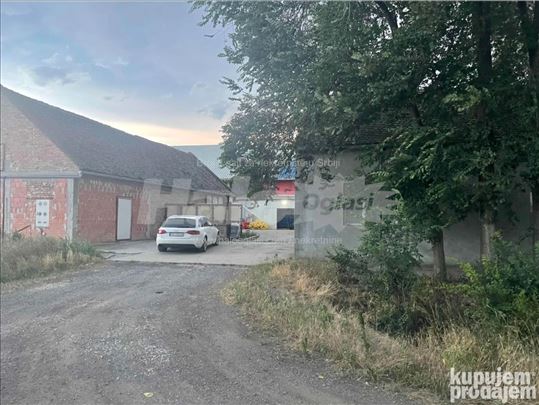 Prodaja magacina/poslovni prostor/hale Zrenjanin