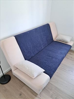 Prodajem kauč + gratis naddušek