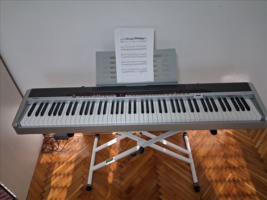 Casio Privia digitalni klavir malo korišćen