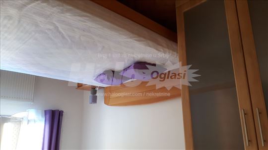 Izdaje se namešten stan