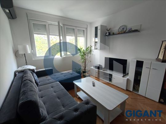 Karaburma, 55m2, II, nr, renoviran