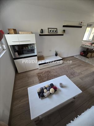 Kuća 72m2, renovirana, 17ari placa