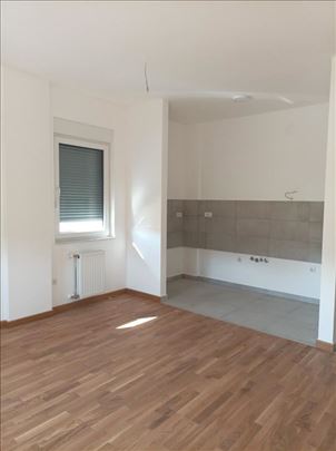 Nenamešten 2 soban stan u novogradnji.44m2,Alibego