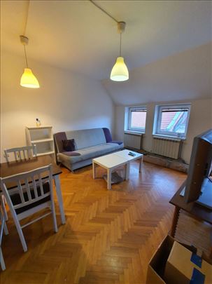 Odličan četvorosoban dupleks u centru grada